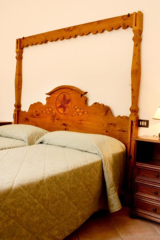 Casa Vacanze Villa Giusterna Monte Benichi Cameră foto